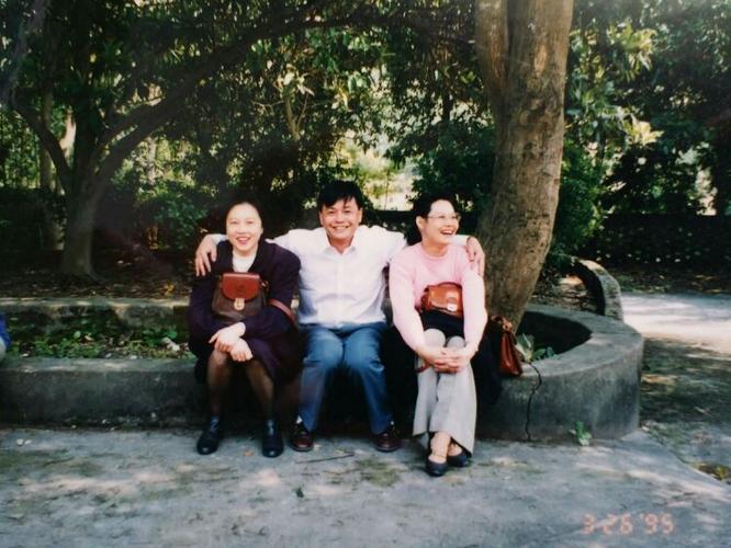 配偶出轨如何起诉第三者索赔